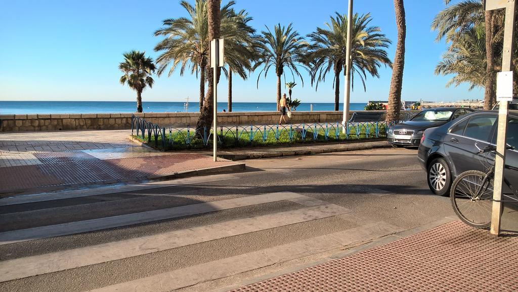 Apartamento Malagueta Beach 10 Малага Экстерьер фото