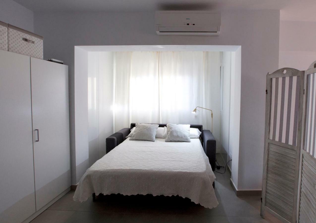 Apartamento Malagueta Beach 10 Малага Экстерьер фото